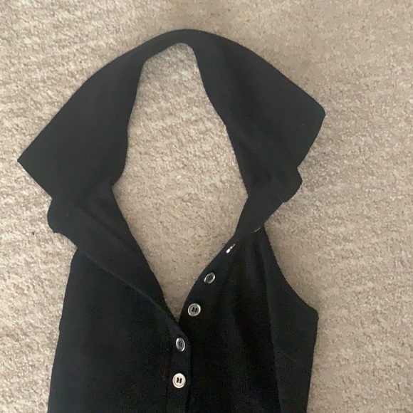 Backless black dress - Picture 3 of 5